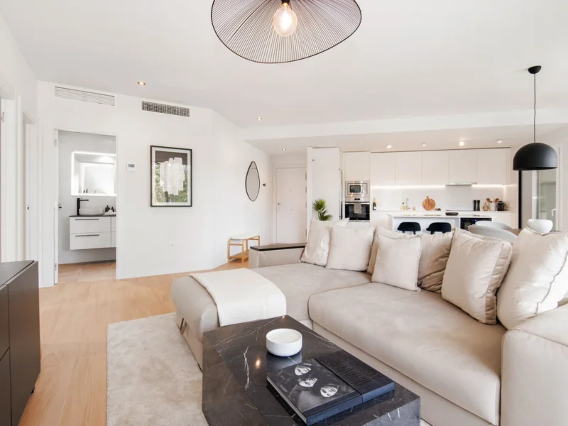 2 Bedroom Apartment with Terrace for Sale in Nueva Andalucía, Marbella