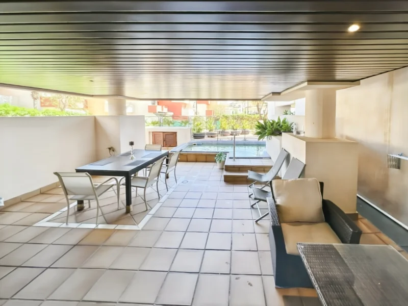2 Bedroom Apartment for Sale in Estepona