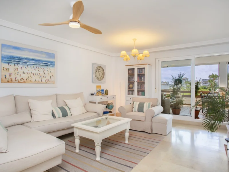 2 Bedroom Apartment for Sale in Estepona