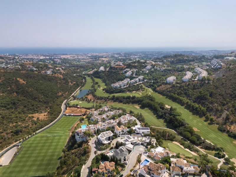 Apartment for Sale in Lomas de la Quinta, La Quinta, Benahavís