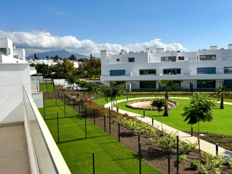 2 Bedroom Apartment for Sale in Estepona