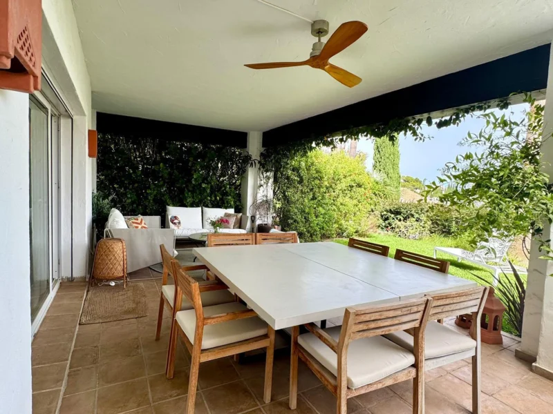 Furnished 2 Bedroom Apartment with Terrace for Rent in Nueva Andalucía, Marbella