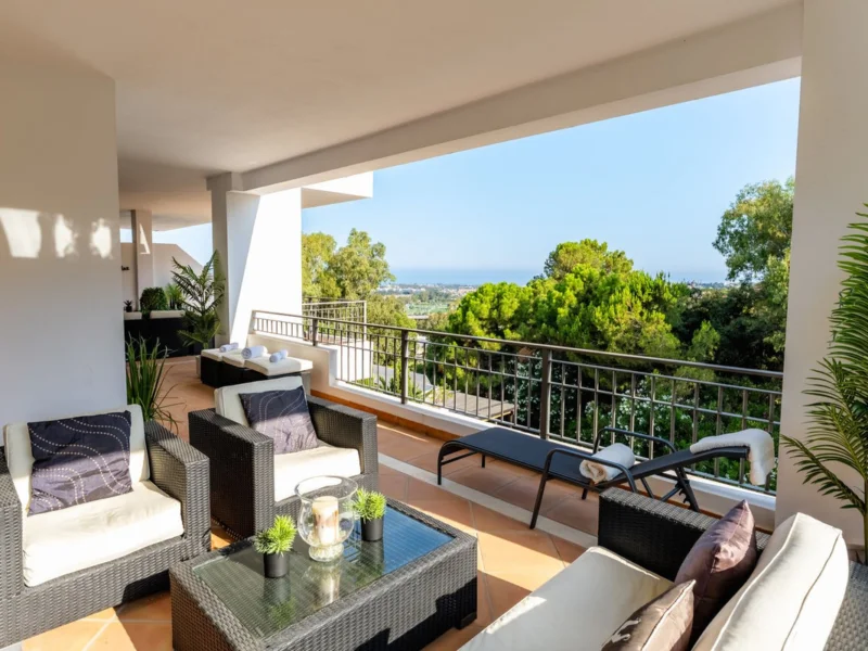2 Bedroom Apartment for Sale in La Quinta, Benahavís
