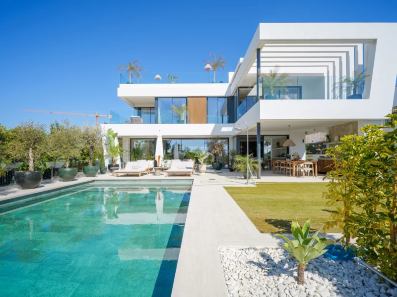 4 Bedroom Private Villa for Sale in Marbesa, Marbella