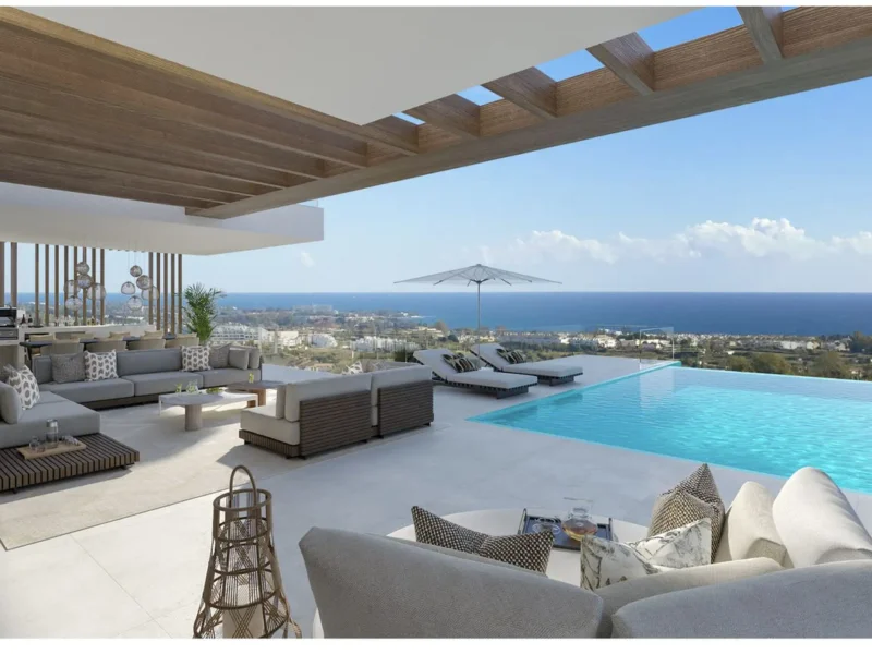 3 Bedroom Private Villa with Terrace for Sale in Estepona