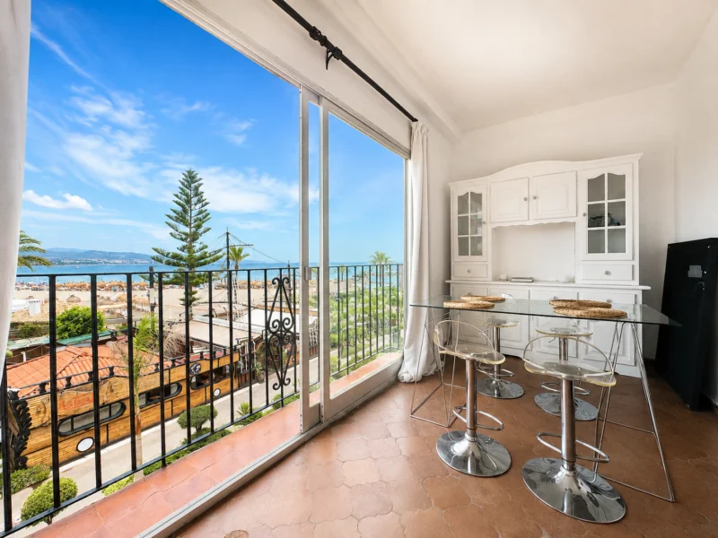 1 Bedroom Apartment for Sale in Puerto Banús, Marbella