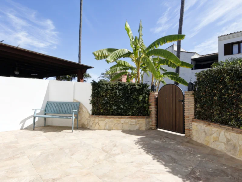 3 Bedroom Private Villa for Sale in Estepona