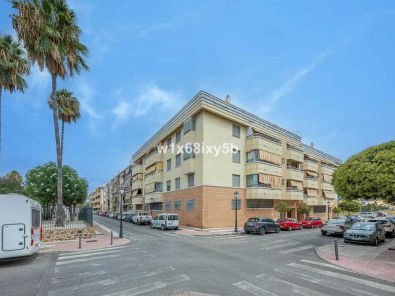 2 Bedroom Apartment with Terrace for Sale in San Pedro de Alcántara