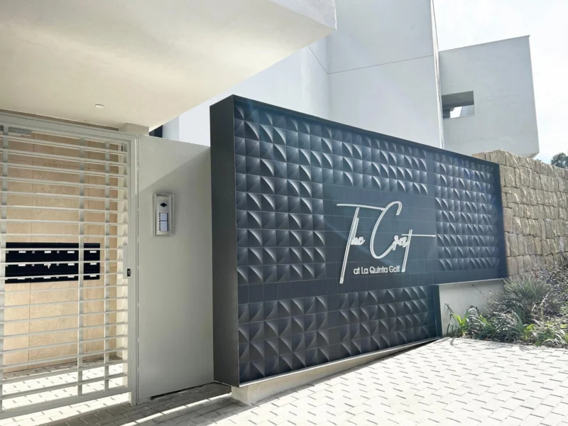 Furnished 3 Bedroom Apartment for Rent in La Quinta, Benahavís
