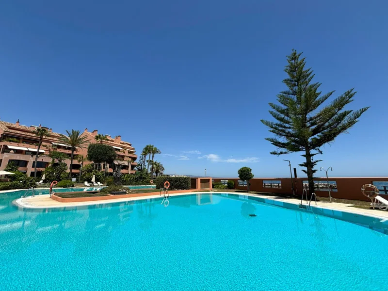 2 Bedroom Apartment with Terrace for Sale in Puerto Banús, Marbella
