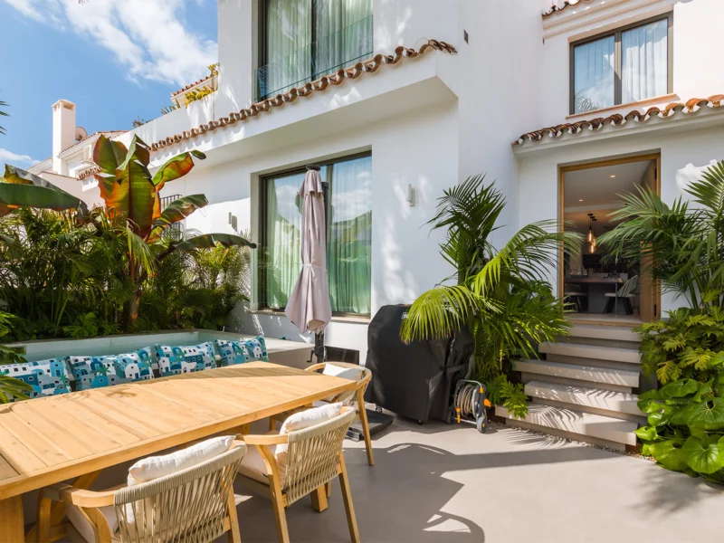 3 Bedroom Private Villa for Sale in Las Petunias, Cortijo Blanco, San Pedro de Alcántara