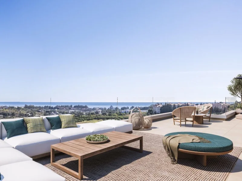 2 Bedroom Apartment with Terrace for Sale in Estepona