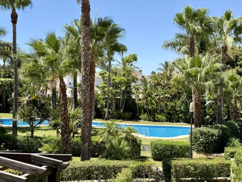 2 Bedroom Apartment with Terrace for Sale in Puerto Banús, Marbella