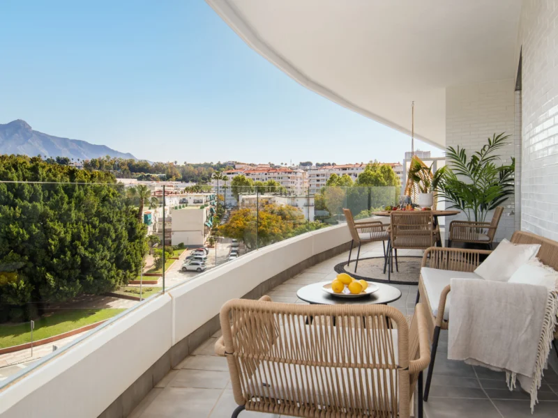 2 Bedroom Apartment with Terrace for Sale in Marbella