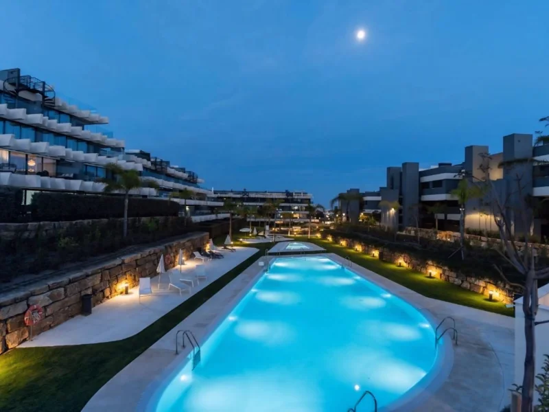 2 Bedroom Apartment for Rent in Oasis 325, Estepona
