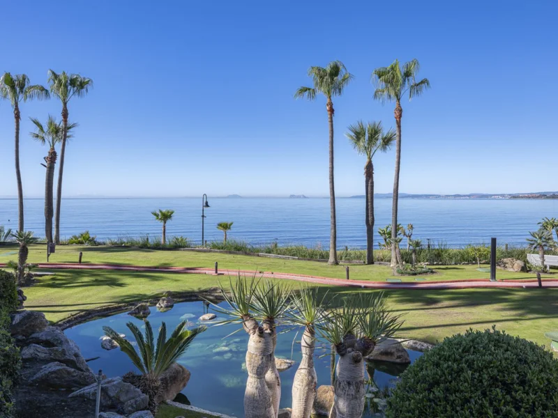 3 Bedroom Apartment for Sale in Estepona