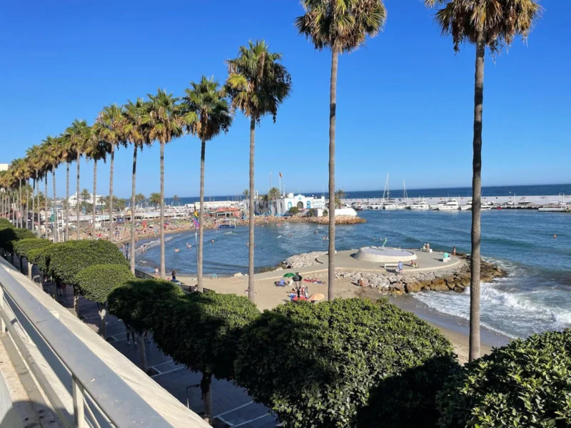4 Bedroom Apartment with Terrace for Sale in Marbella