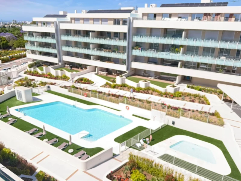 4 Bedroom Apartment with Terrace for Rent in Marbella