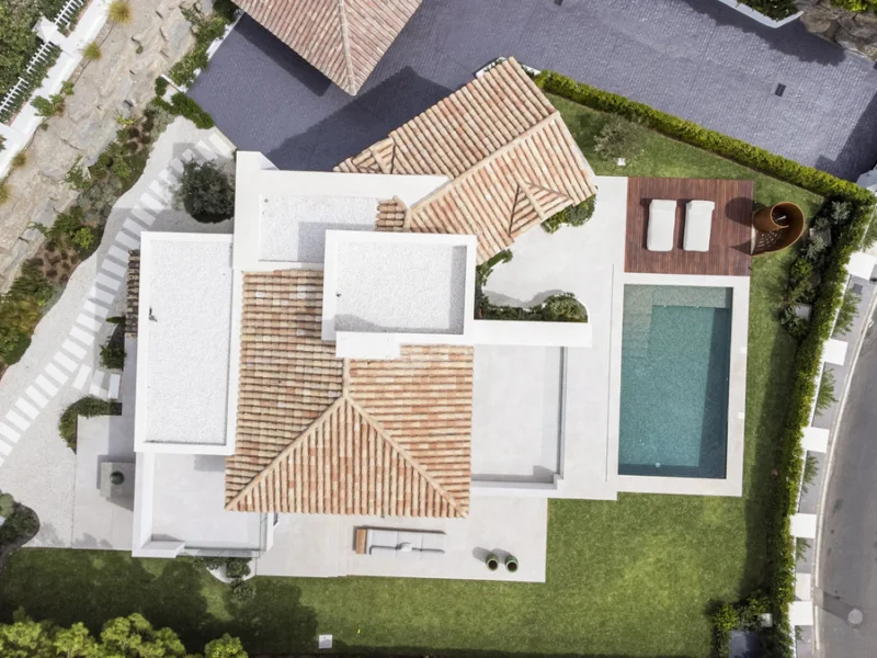 4 Bedroom Private Villa with Terrace for Sale in Benahavís