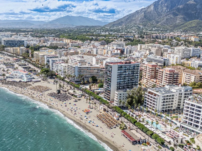 1 Bedroom Apartment with Terrace for Sale in Marbella