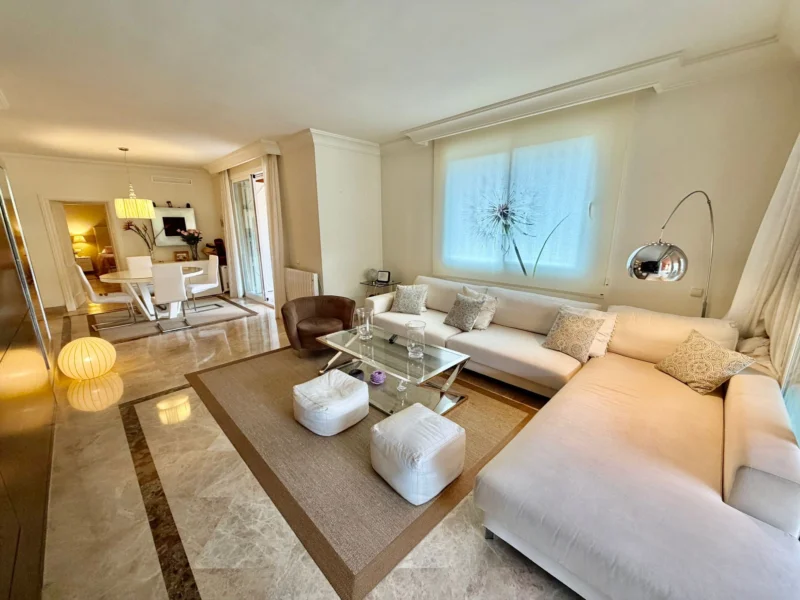 3 Bedroom Apartment with Terrace for Sale in Nueva Andalucía, Marbella
