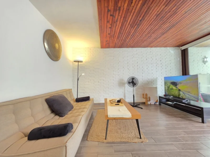 2 Bedroom Apartment with Terrace for Sale in Marbella