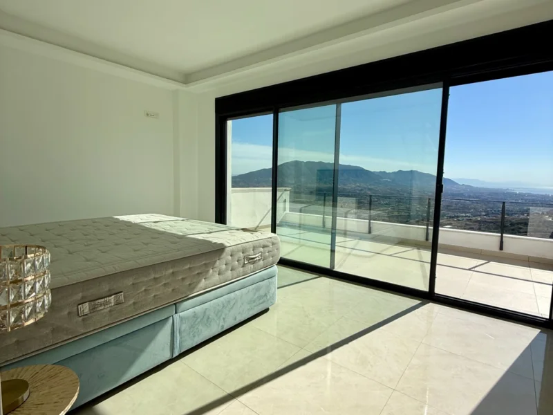 4 Bedroom Private Villa for Sale in La Mairena, Marbella