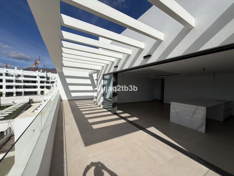3 Bedroom Apartment with Terrace for Sale in Estepona