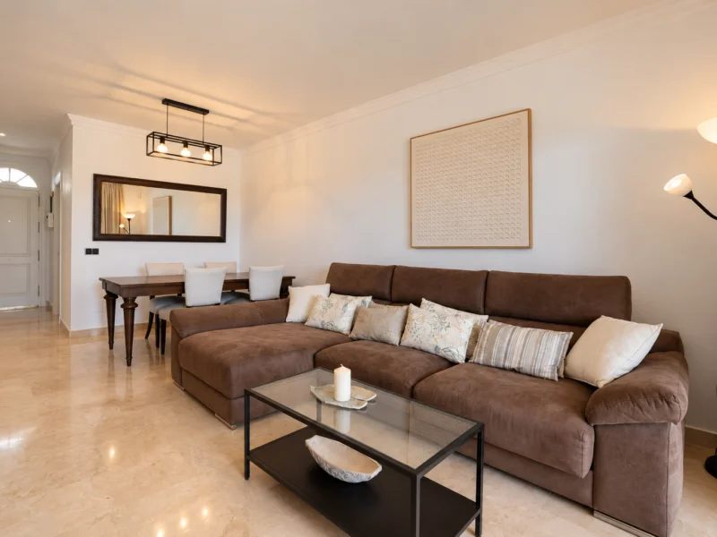 2 Bedroom Apartment for Rent in Aloha Gardens, Nueva Andalucía, Marbella