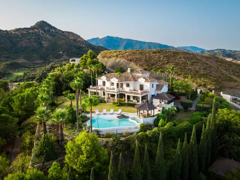 5 Bedroom Private Villa for Sale in Benahavís