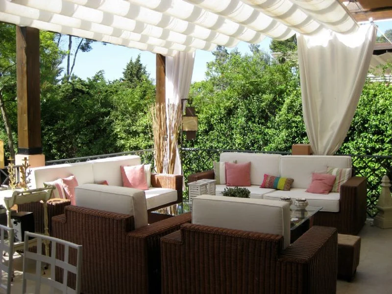 Furnished 5 Bedroom Private Villa with Terrace for Rent in Río Real, Marbella