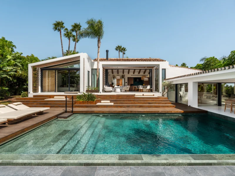 5 Bedroom Private Villa for Sale in Nueva Andalucía, Marbella