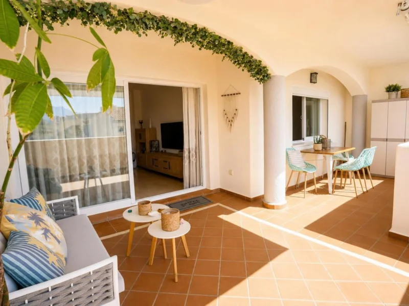 2 Bedroom Apartment with Terrace for Sale in Elviria, Marbella
