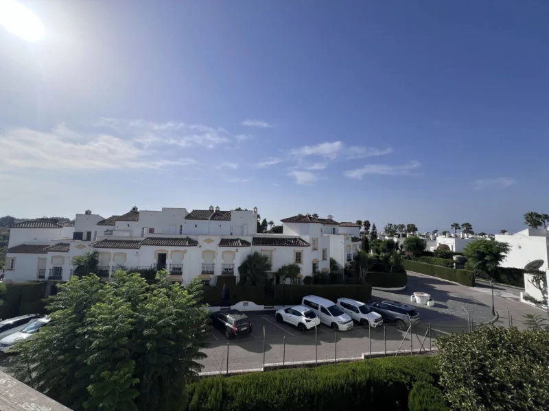 2 Bedroom Apartment for Sale in Estepona