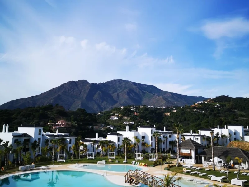 3 Bedroom Apartment for Sale in Estepona