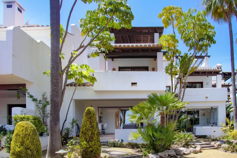 3 Bedroom Private Villa for Sale in Benahavís Pueblo