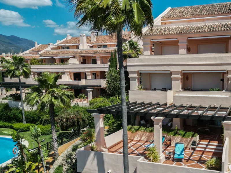 2 Bedroom Apartment for Sale in Nueva Andalucía, Marbella