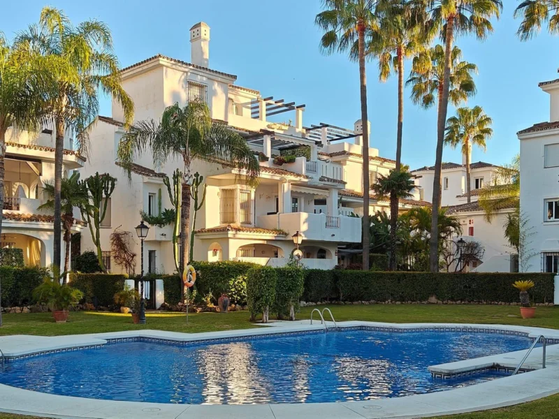 3 Bedroom Private Villa for Sale in Nueva Andalucía, Marbella