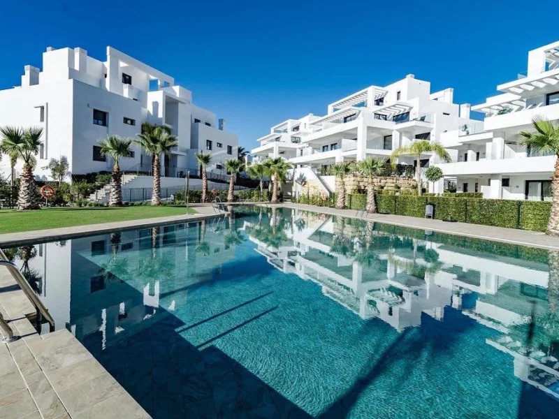 2 Bedroom Apartment for Sale in La Alqueria, Estepona