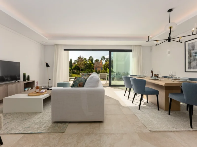 Furnished 3 Bedroom Private Villa with Terrace for Rent in Nueva Andalucía, Marbella