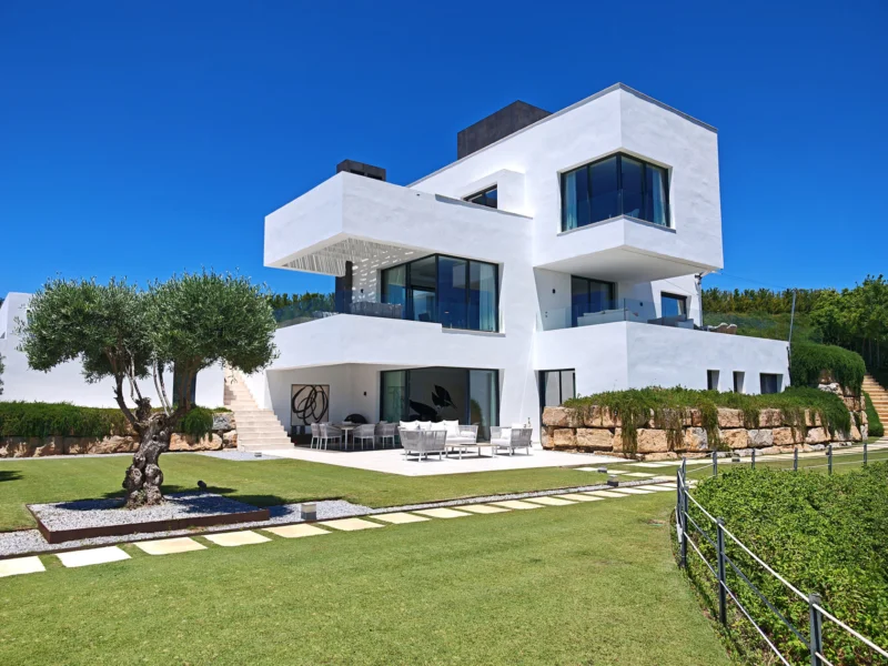 5 Bedroom Private Villa for Sale in Monte Mayor, Benahavís