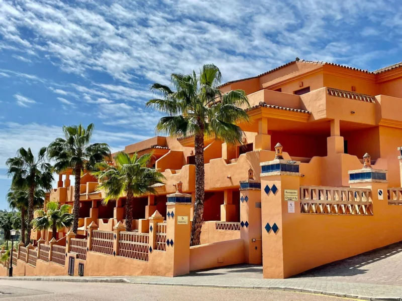 1 Bedroom Apartment with Terrace for Sale in Benahavís