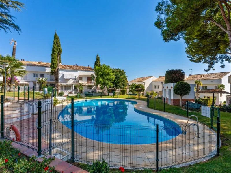 4 Bedroom Private Villa for Sale in Milla de Oro, Marbella