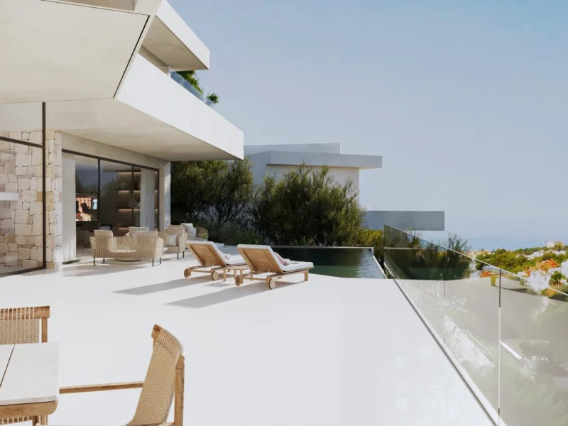 5 Bedroom Private Villa for Sale in Cabopino, Marbella
