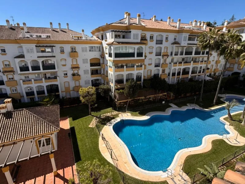4 Bedroom Apartment for Sale in Marbella