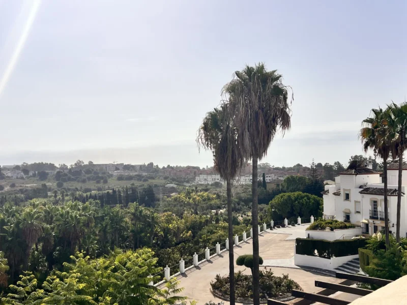 2 Bedroom Apartment with Terrace for Sale in Bel Air, Nueva Milla de Oro, Estepona