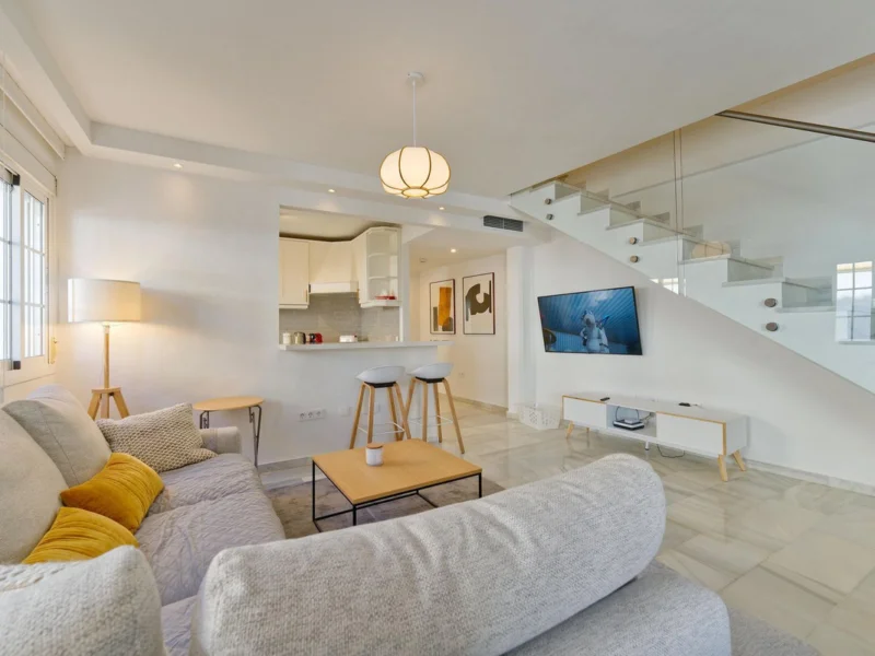 Furnished 3 Bedroom Apartment with Terrace for Rent in Marbella