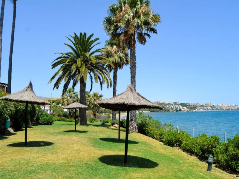 3 Bedroom Private Villa for Sale in Estepona