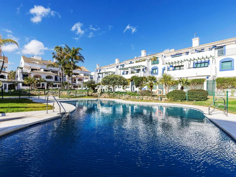 5 Bedroom Private Villa for Sale in Marbella