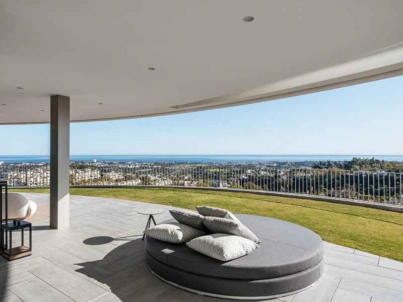 3 Bedroom Apartment for Sale in Benahavís